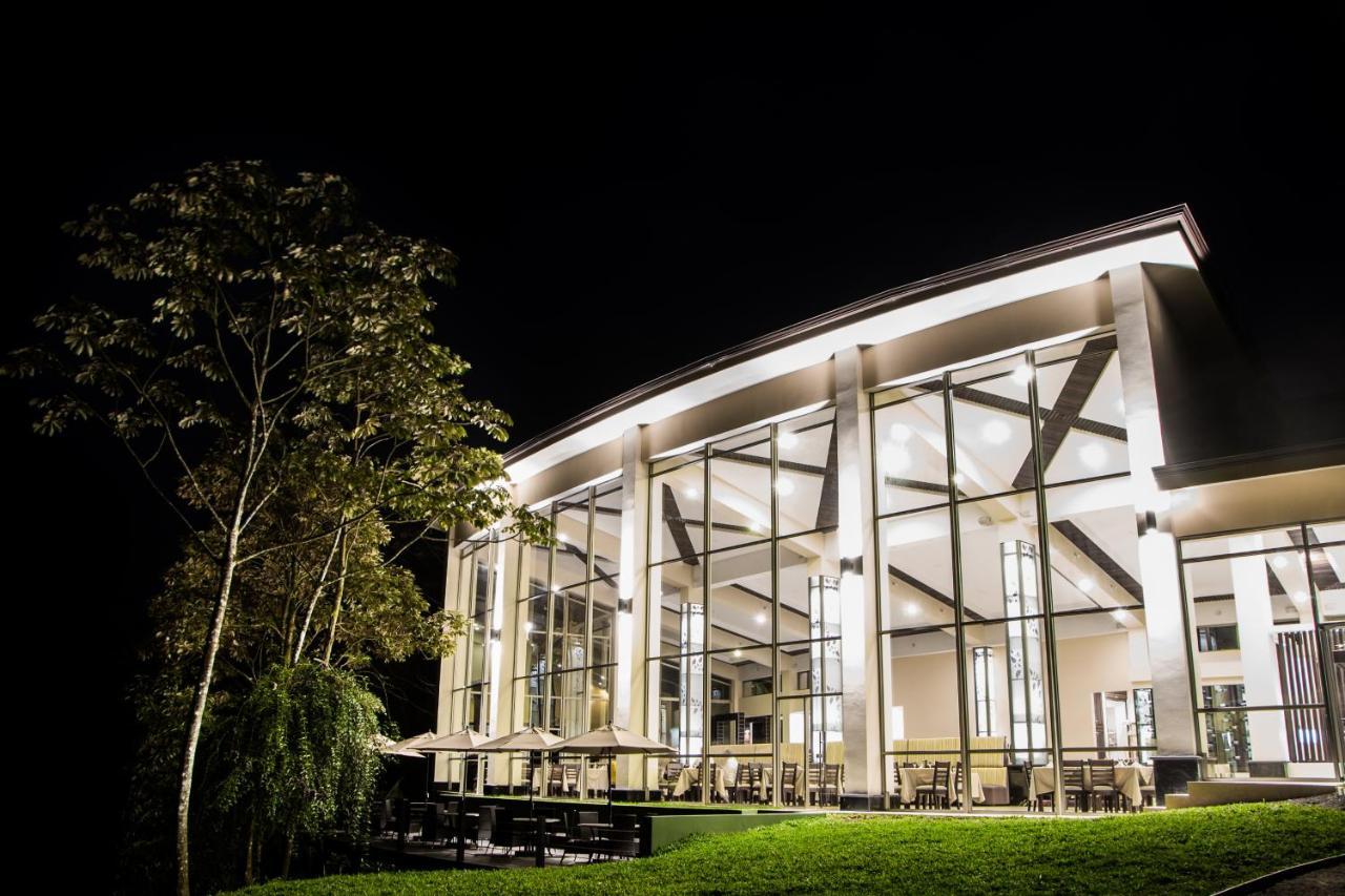 Hotel Lomas Del Volcan La Fortuna Exterior photo